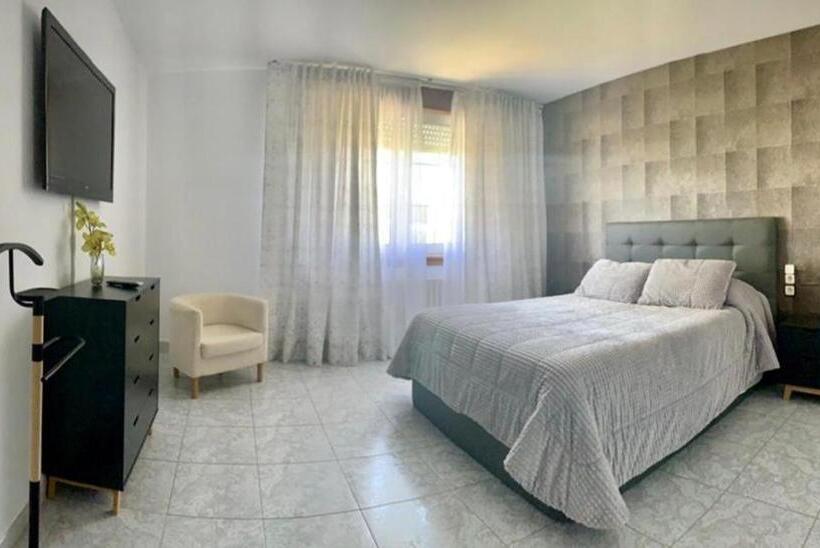 بنسيون Hostal Restaurante Cerqueiro