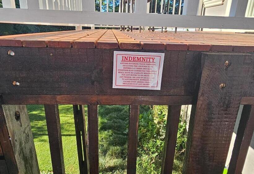 بنسيون The Rose Room