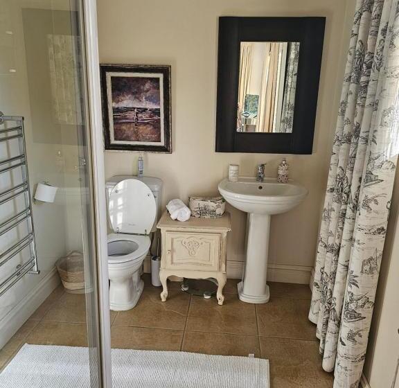 بنسيون The Rose Room