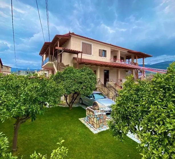 ペンション Villa Berat