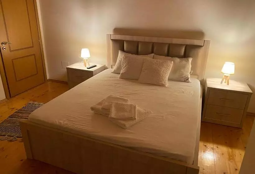 ペンション Villa Berat