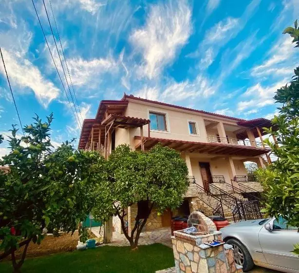 ペンション Villa Berat