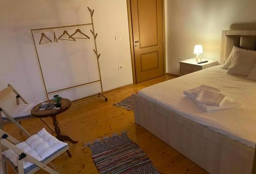 ペンション Villa Berat