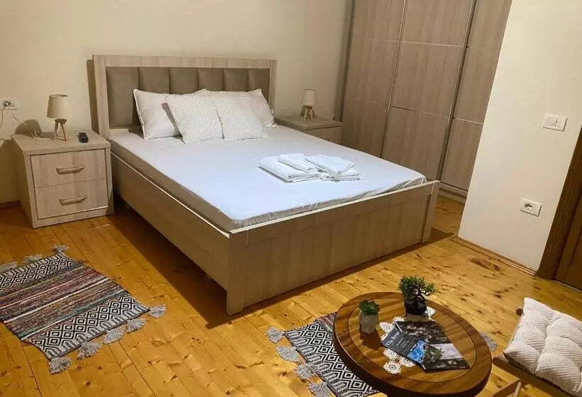ペンション Villa Berat