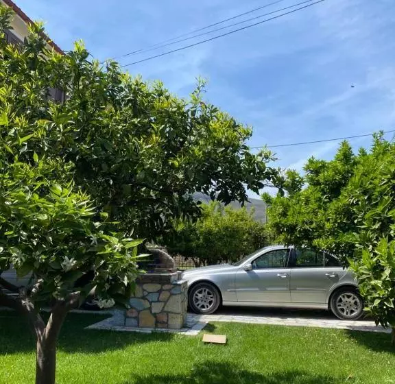 ペンション Villa Berat