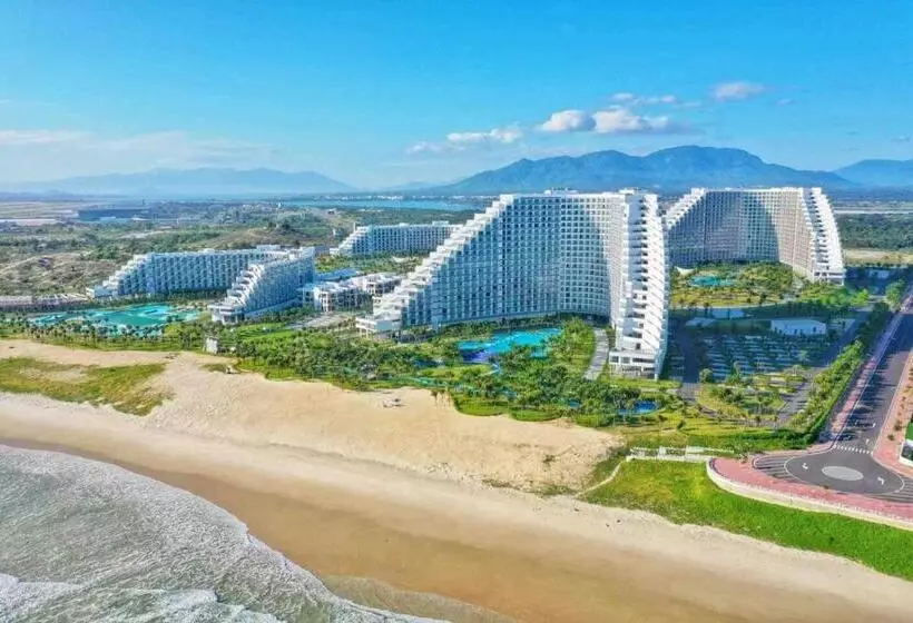 The Oceanfront Apartment At Cam Ranh