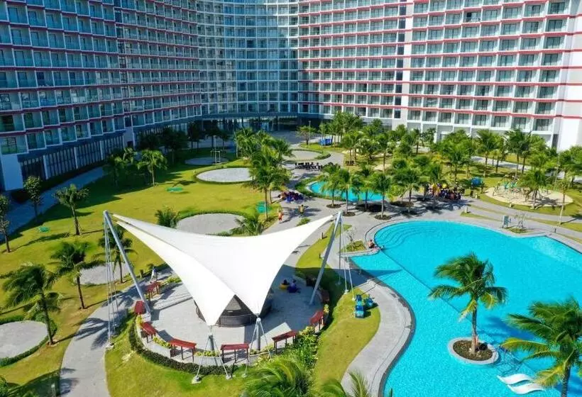 The Oceanfront Apartment At Cam Ranh