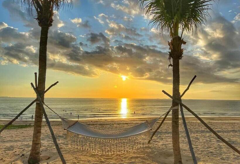 The Oceanfront Apartment At Cam Ranh