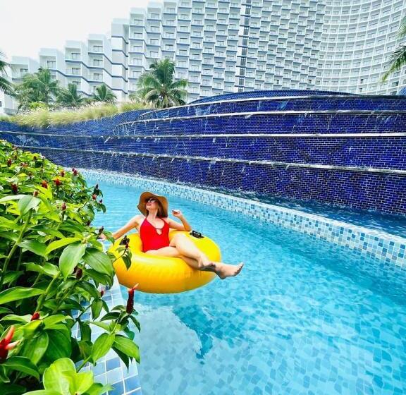 The Oceanfront Apartment At Cam Ranh