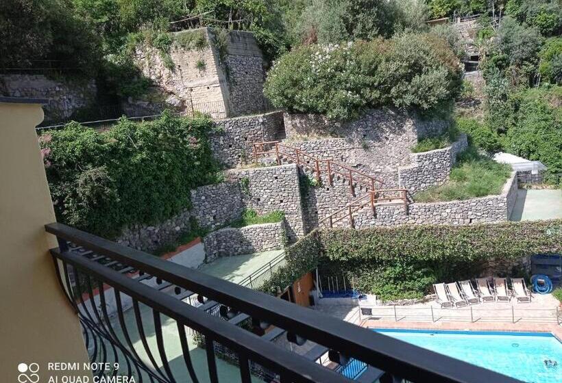 Apartment Hotel Royal Con Balcone E Vista Mare