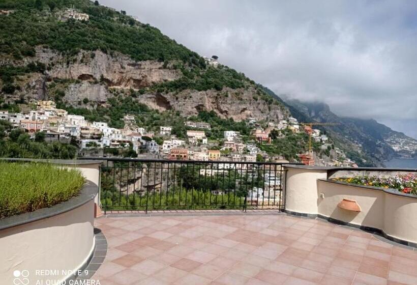 Apartment Hotel Royal Con Balcone E Vista Mare