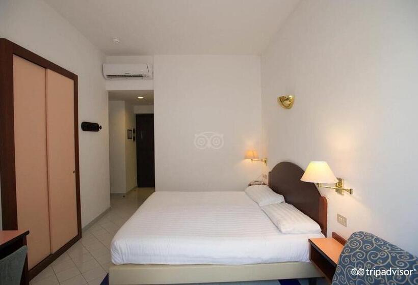 Apartment Hotel Royal Con Balcone E Vista Mare