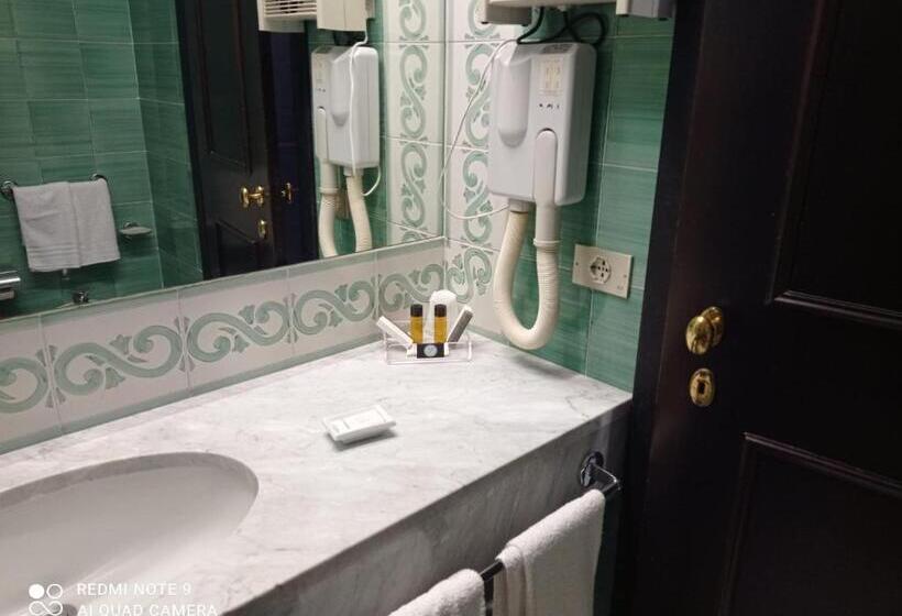 Apartment Hotel Royal Con Balcone E Vista Mare