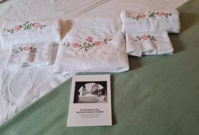 Aamiaismajoitus (B&B) Casa Delle Rondini