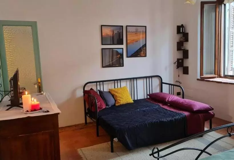 Aamiaismajoitus (B&B) Casa Delle Rondini