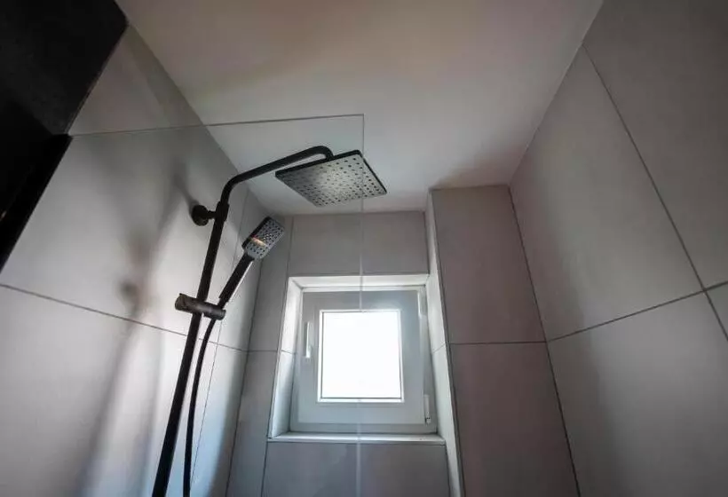 Cozy Nook B&b   Free Private Parking