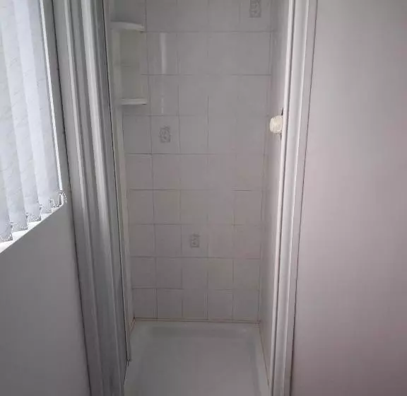 Aamiaismajoitus (B&B) Fairy Bridge Lodge