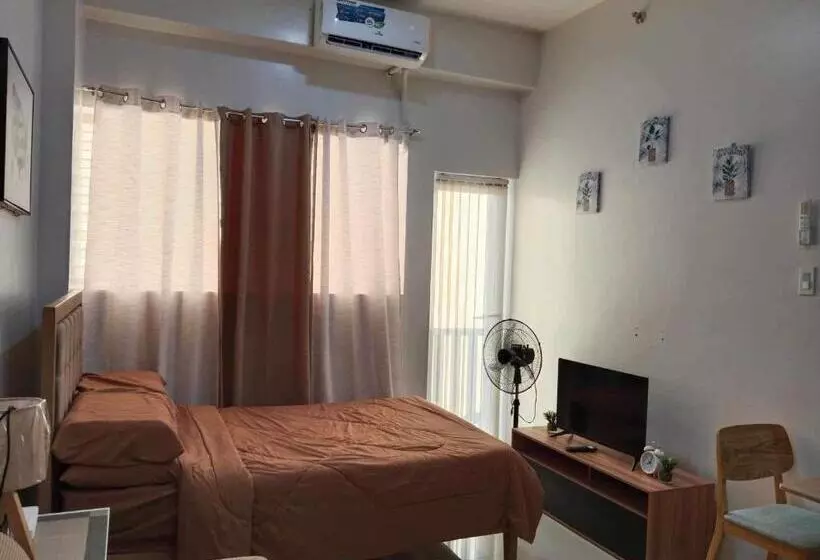 Cozy Studio Unit In A Condominium