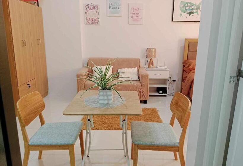 Cozy Studio Unit In A Condominium