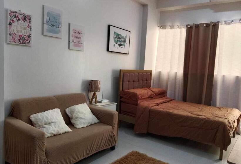 Cozy Studio Unit In A Condominium