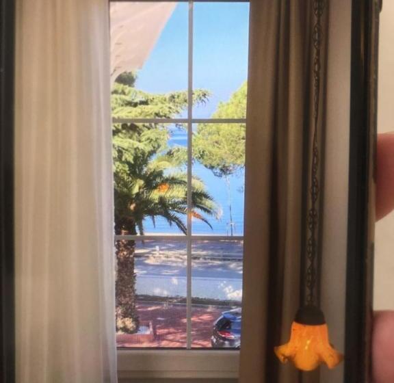 هتل Aşiyan Yalısı