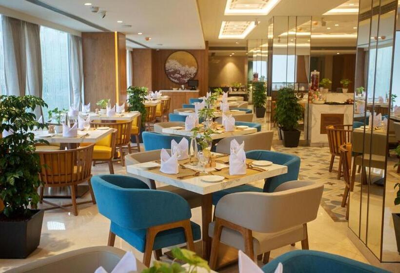 هتل Arista By Ambition