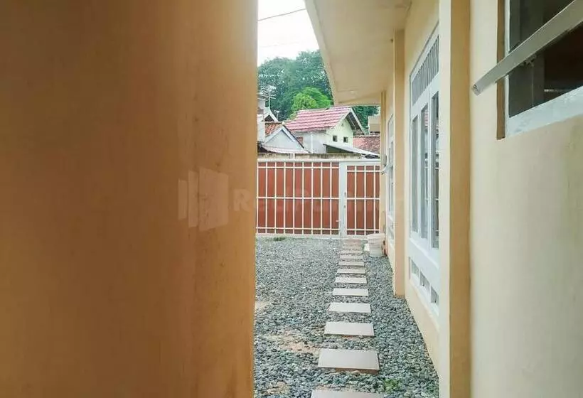 Hotelli Arwana Inn Lampung Mitra Reddoorz