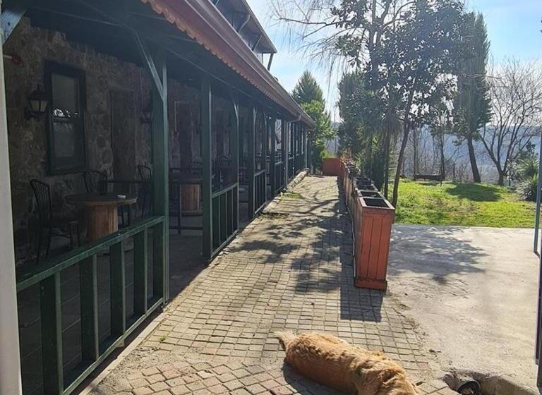 בית מלון כפרי Hermes Country Club