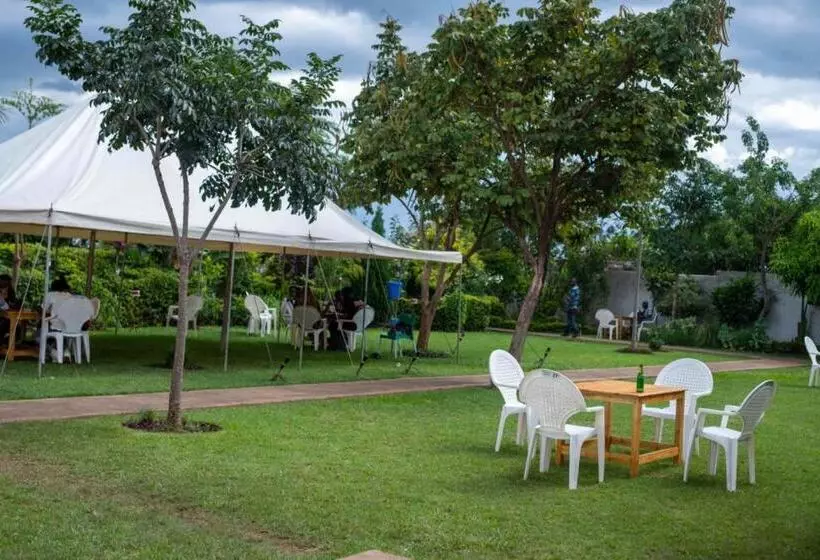 هتل Moments Lodge