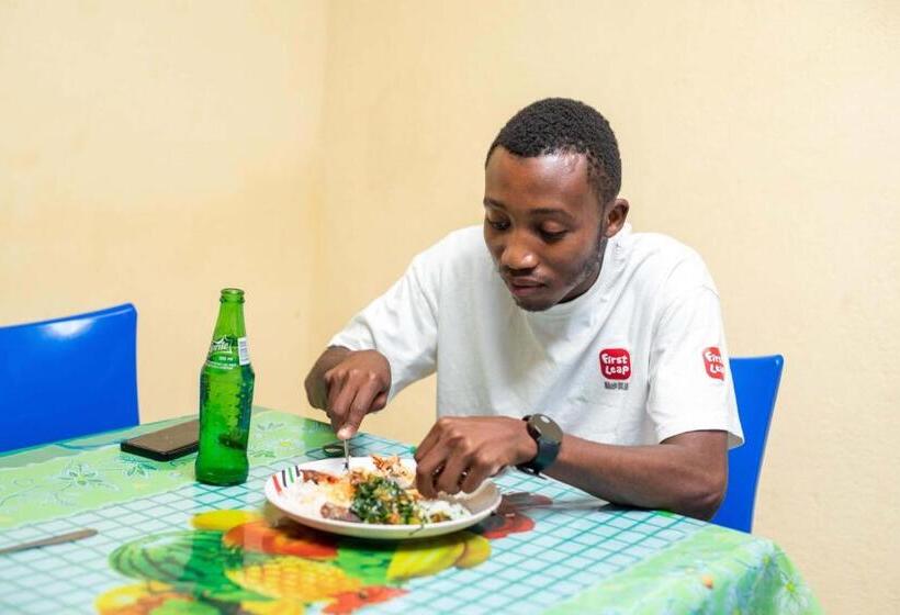 هتل Moments Lodge