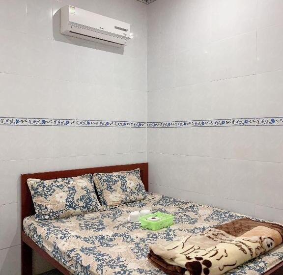 هتل Nhà Nghỉ Tấn Phát