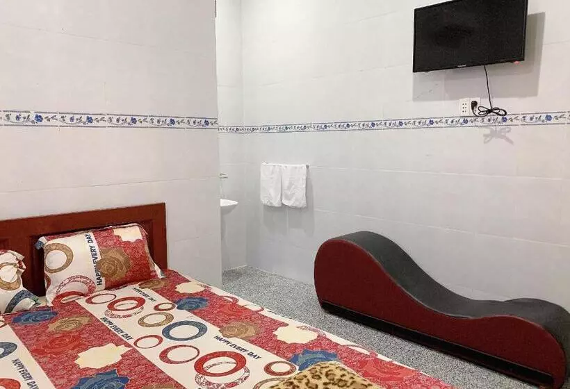 هتل Nhà Nghỉ Tấn Phát
