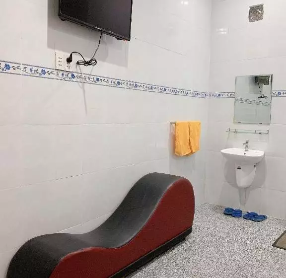 هتل Nhà Nghỉ Tấn Phát