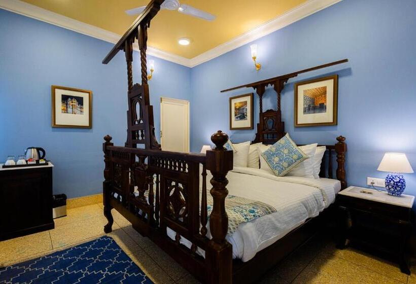 هتل Sheel Mahal  Near Hawa Mahal