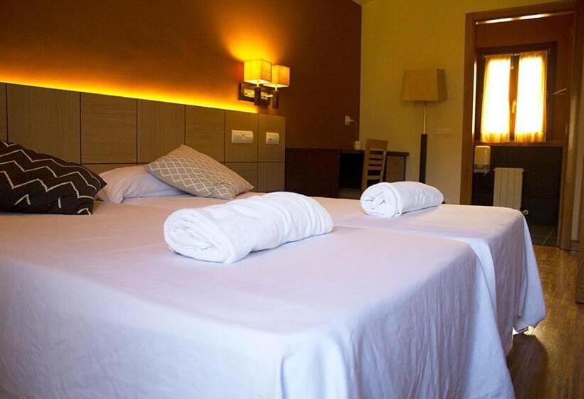 فندق Valle De Turtzioz