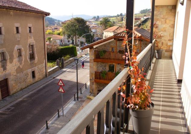 فندق Valle De Turtzioz