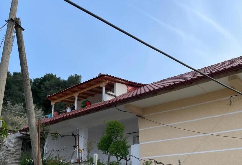 ペンション Guesthouse & Hospitality