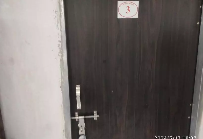 ペンション Kuber Bhandari Guest House And Hotel, Sehore