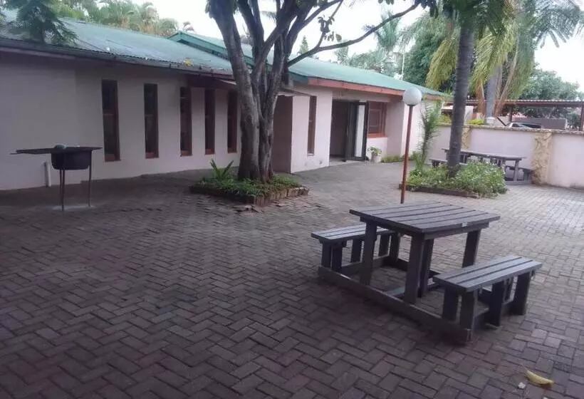 پانسیون Nomanini Guest House Nelspruit