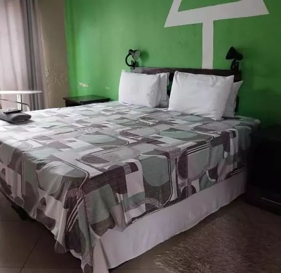 پانسیون Nomanini Guest House Nelspruit