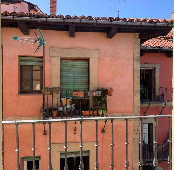 Pensió Old Town Plaza Mayor