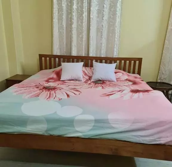 ペンション Singhas  Home