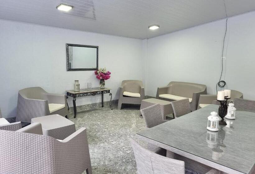 پانسیون Villa Helena