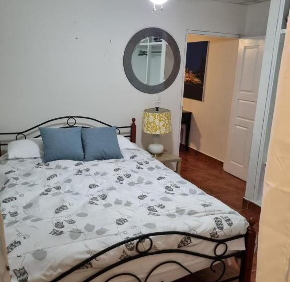 پانسیون Villa Helena