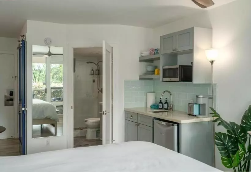 Central Kihei Gem! 3 Min Walk To The Beach & Shops