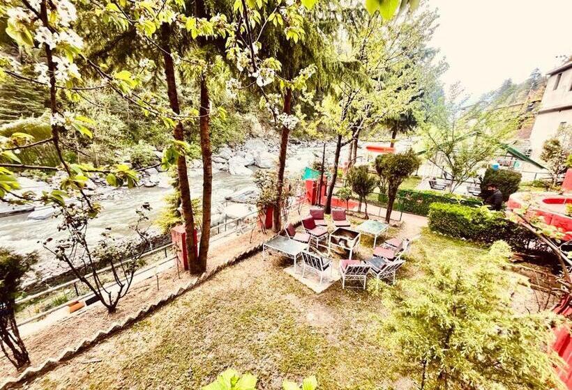 ホテル Nadi Kinare , Mall Road Manali   A Riverside Resort