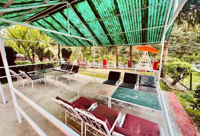 ホテル Nadi Kinare , Mall Road Manali   A Riverside Resort