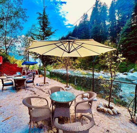 ホテル Nadi Kinare , Mall Road Manali   A Riverside Resort