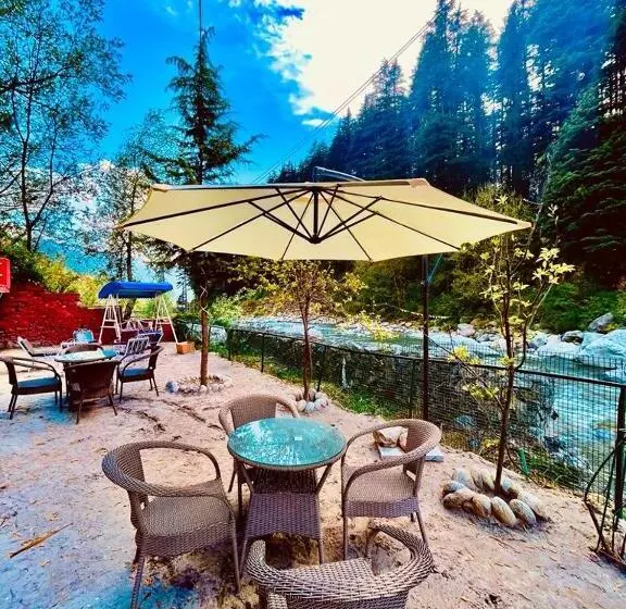 Hotelli Nadi Kinare , Mall Road Manali A Riverside Resort