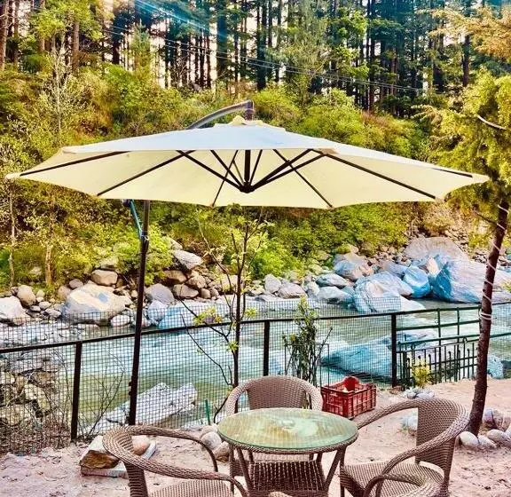 Hotelli Nadi Kinare , Mall Road Manali A Riverside Resort